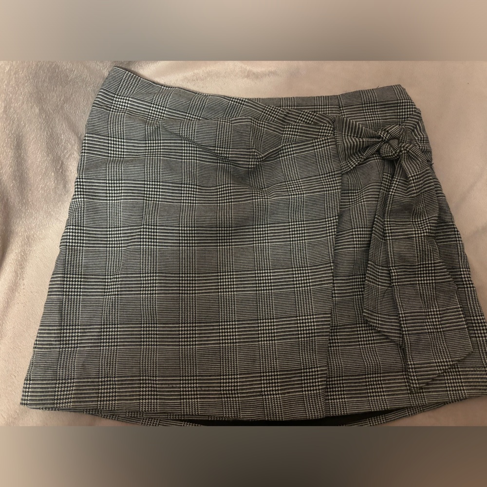 Forever 21 Mini Skirt size medium
